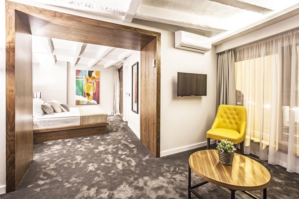 Nomad Luxury Suites Belgrade Exterior photo