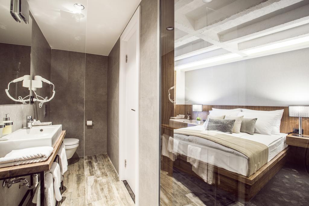 Nomad Luxury Suites Belgrade Exterior photo