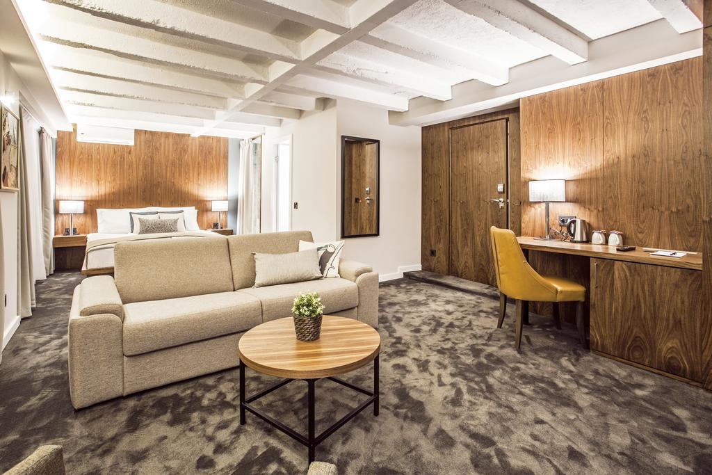 Nomad Luxury Suites Belgrade Exterior photo