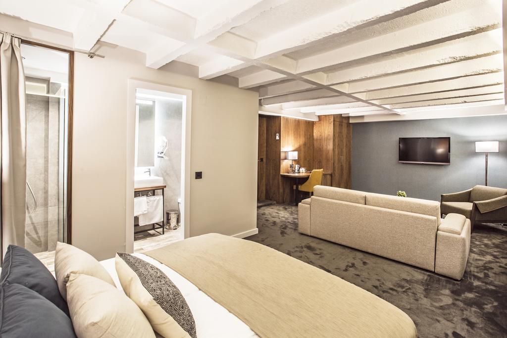 Nomad Luxury Suites Belgrade Exterior photo