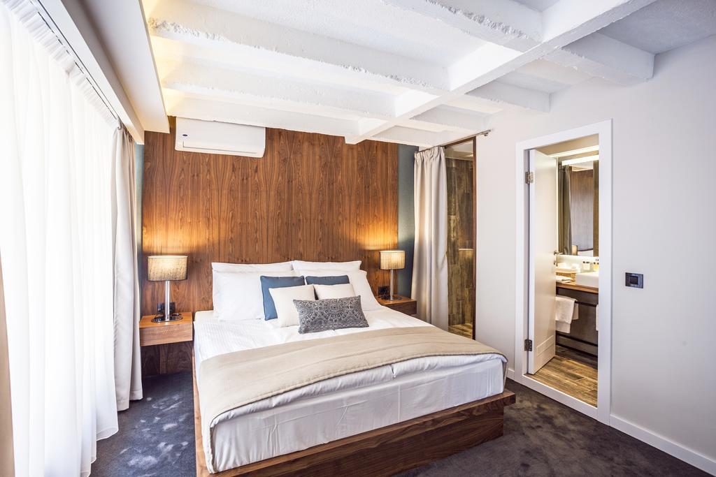 Nomad Luxury Suites Belgrade Exterior photo
