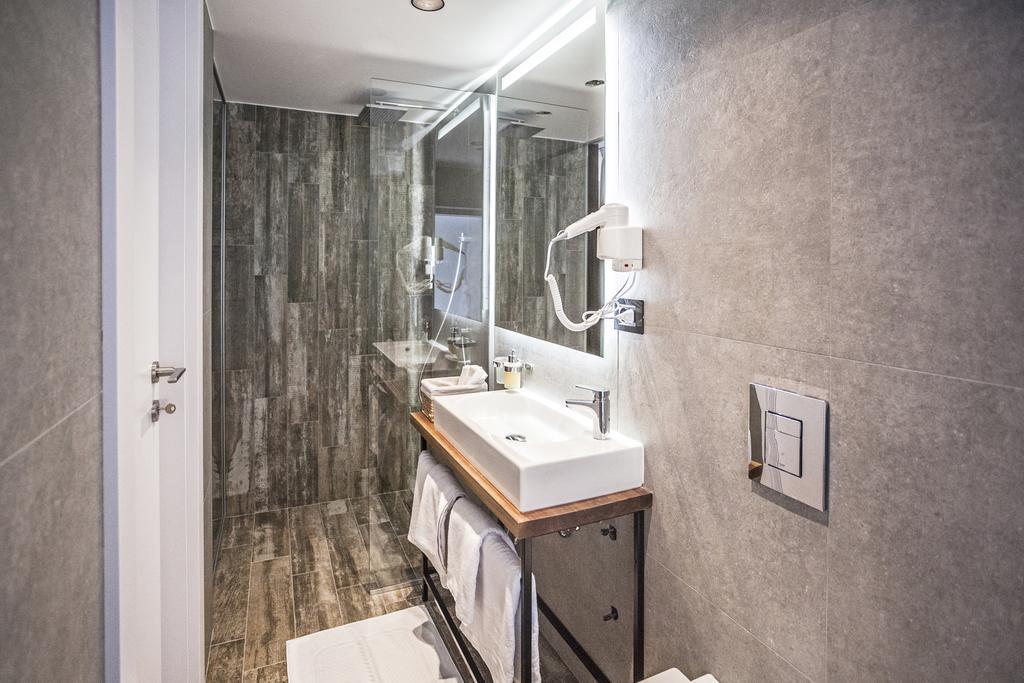 Nomad Luxury Suites Belgrade Exterior photo